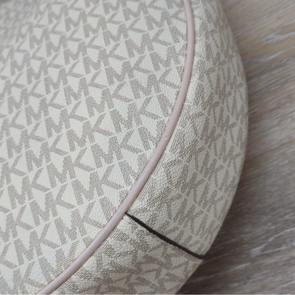 Michael Kors Large Dover Crossbody in Powder Blush! EUC! - Picture 9 of 13